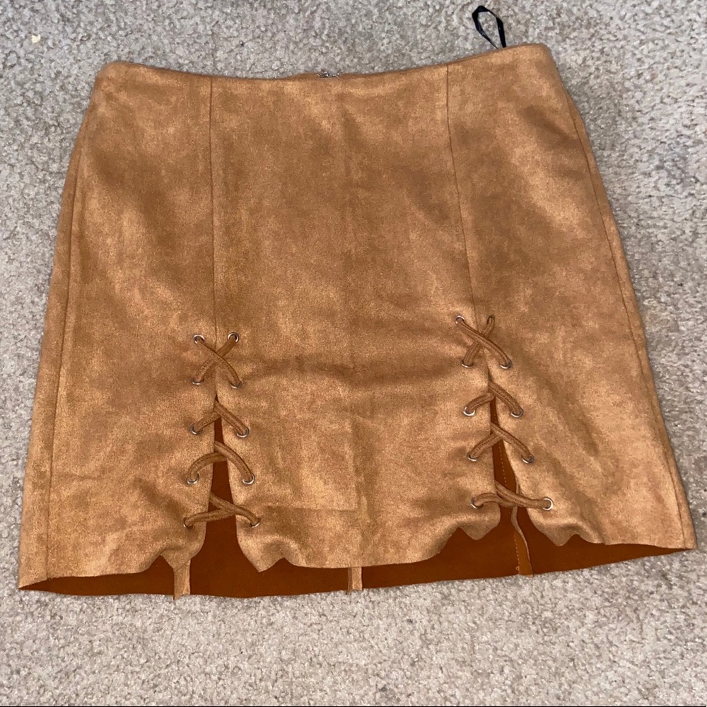Suede skirt (M)